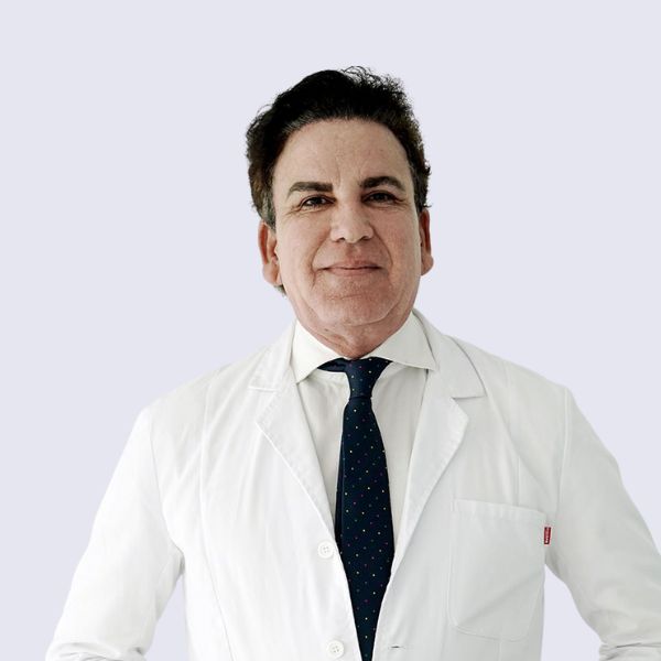 Dr. Daniel Arenas