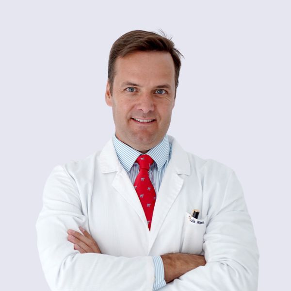Dr. Luis riera